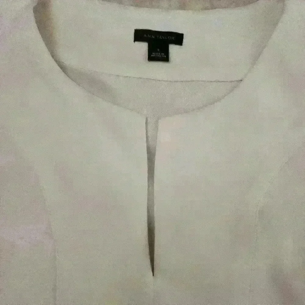🌻ANN TAYLOR TOP - Picture 2 of 3